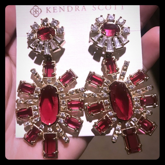 Kendra Scott Jewelry - Kendra Scott Glenda statement earrings
